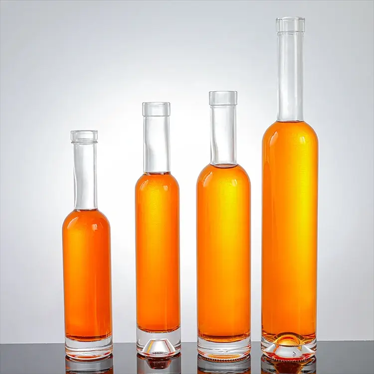 ¿Cómo puede una botella de licor de vidrio Bellissima de cuello largo con corcho en la parte superior de la barra mejorar su marca de bebida?